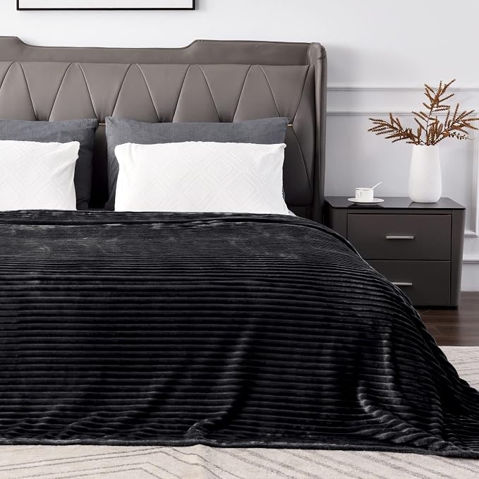 BEDELITE 3D Ribbed Jacquard Black Full Size Blankes - Image 2