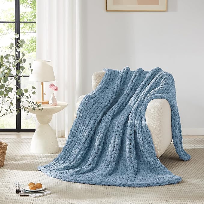 L'AGRATY Chunky Knit Throw Blanket - Image 4