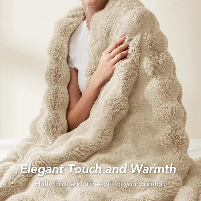 L'AGRATY Faux Rabbit Fur Throw Blanket - Image 5