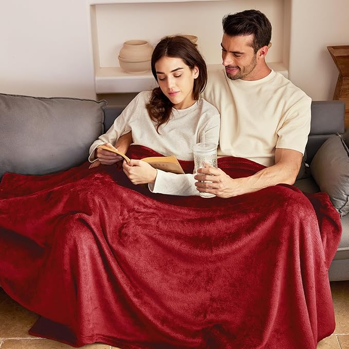 Exclusivo Mezcla Fleece Blanket Twin Size for Bed, Super Soft and Warm, All Season Use, Cozy, Plush, Lightweight, 90x66 Inches, Deep Red