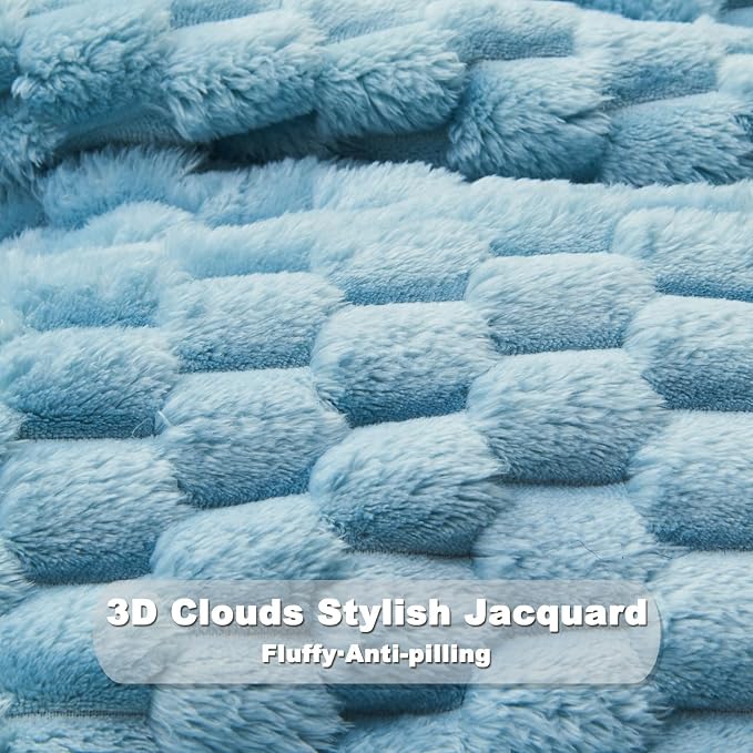 NEWCOSPLAY Fleece Clouds Cozy King Blanket - Image 5