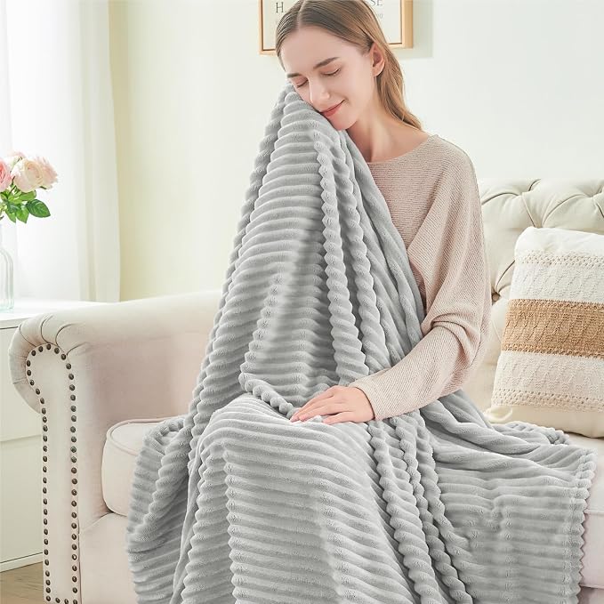 BEDELITE 3D Ribbed Light Grey Fleece Throw Blanket - Image 4