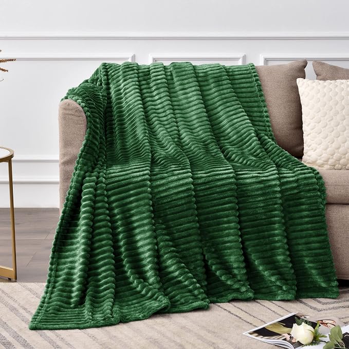 BEDELITE Ribbed Jacquard Dark Green Fleece Twin Blanket - Image 2