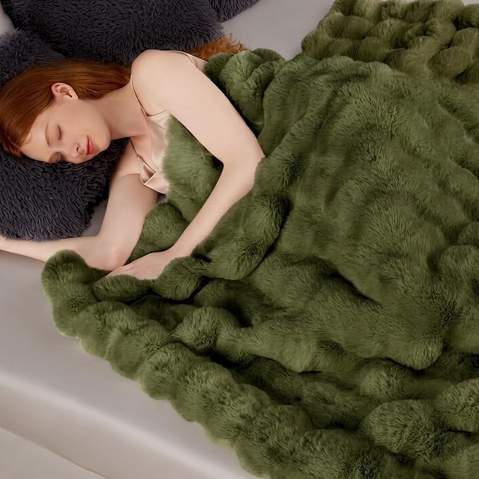 Luxury 1000GSM Rabbit Faux Fur Blanket, Super Warm Cozy Brown Blankets - Image 6