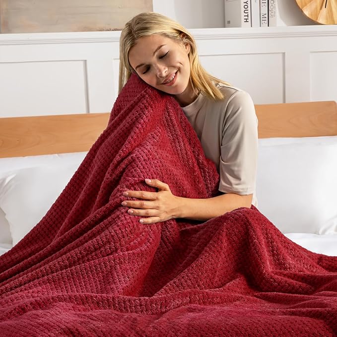 Exclusivo Mezcla Fleece Bed Blanket Queen Size, Super Soft and Warm Blankets for Couch, Sofa and Bed Waffle Textured, Cozy, Fuzzy and Lightweight (Deep Red, 90x90 Inches)