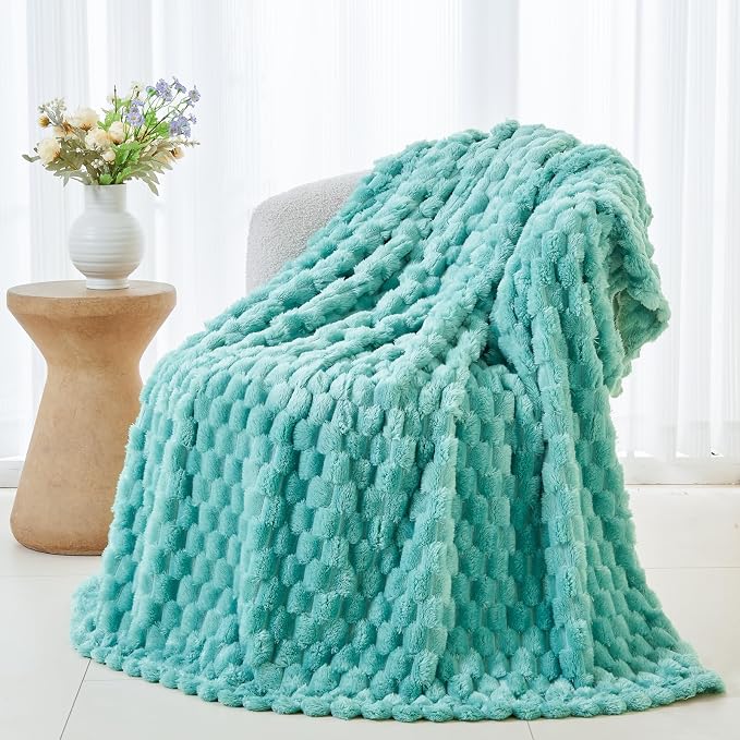 NEWCOSPLAY Fleece Clouds Cozy Throw Blanket - Image 4