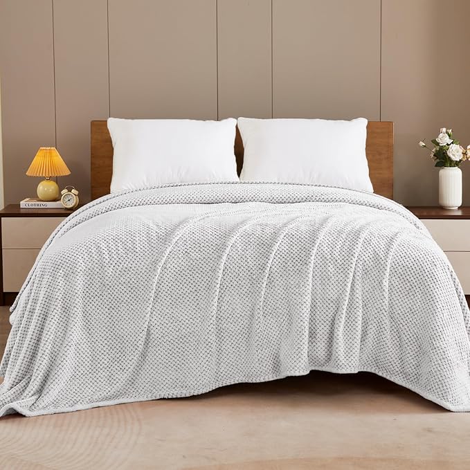 Exclusivo Mezcla Soft Waffle Fleece Bed Blanket King Size, Heather Gray | - Image 2