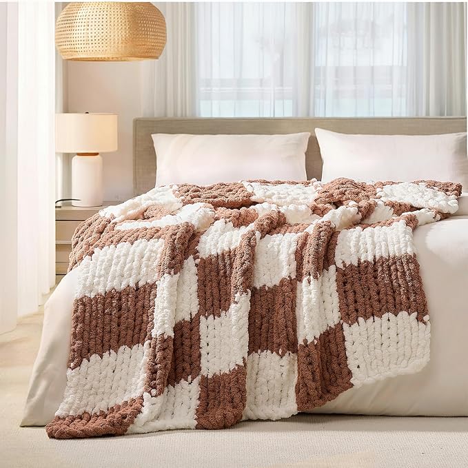 L'AGRATY Chunky Knit Throw Blanket by LAGRATY