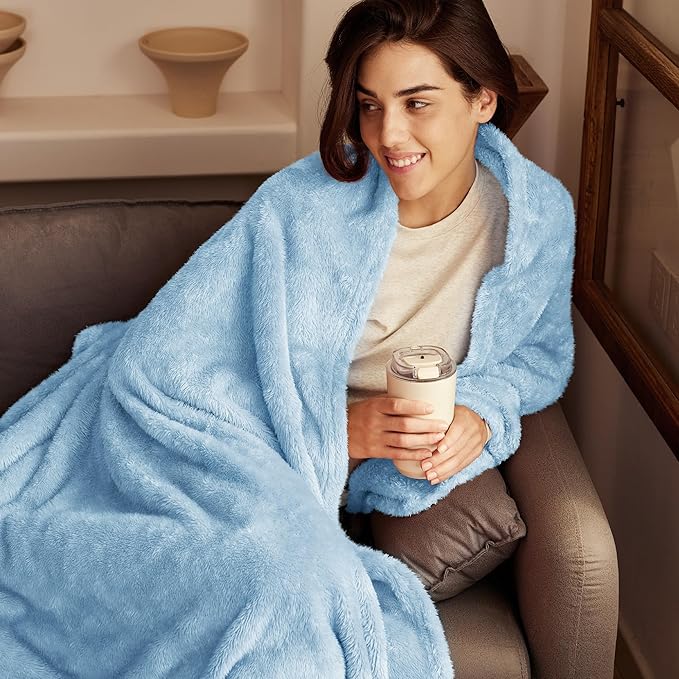 Exclusivo Mezcla Plush Fuzzy Fleece Throw Blanket Extra Large, Super Soft, Fluffy and Warm Blankets for Couch, Bed, Suitable for All Seasons (50x70 Inches, Light Blue)