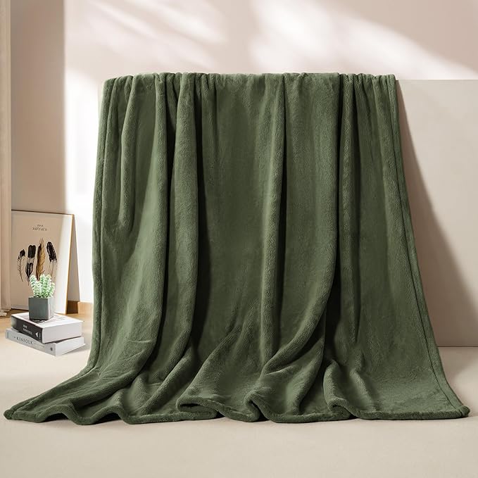 BEAUTEX Fleece Blanket Queen Size Super Soft Flannel Throw Blanket Lightweight Fuzzy Plush Blanket for Couch Sofa or Bed All Seasons (Olive Green, 90" x 90")