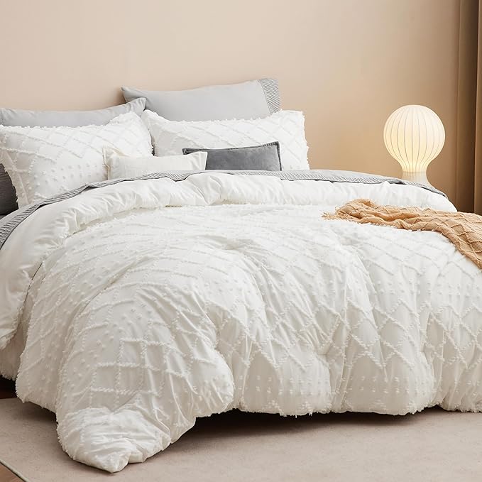 Bedsure Twin Comforter Set - Ivory Comforter, Boho Tufted Shabby Chic Bedding for Kids, 2 Pieces Vintage Farmhouse Bed Set for All Seasons, Fluffy Soft Bedding with 1 Pillow Sham