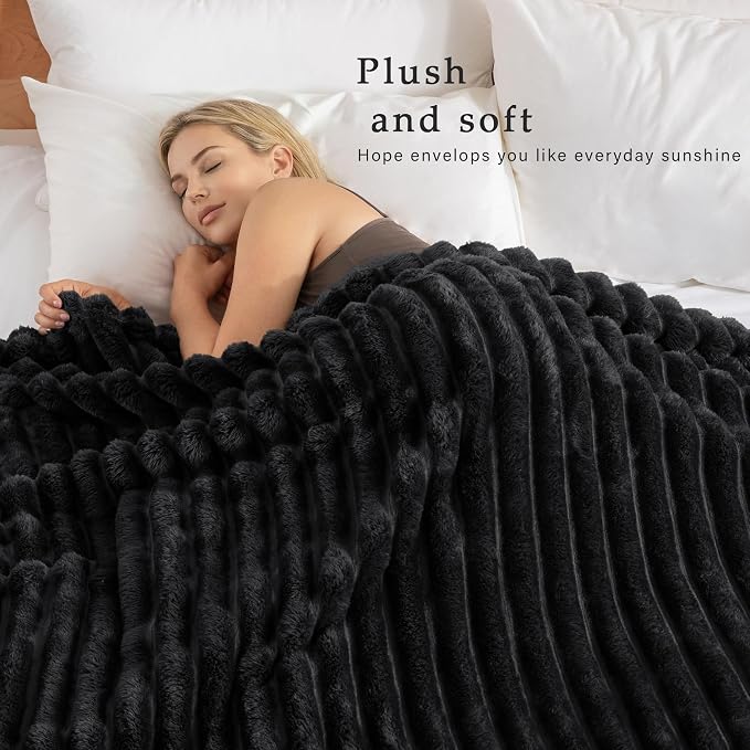 Exclusivo Mezcla Striped Twin Size Fleece Blanket - Image 2
