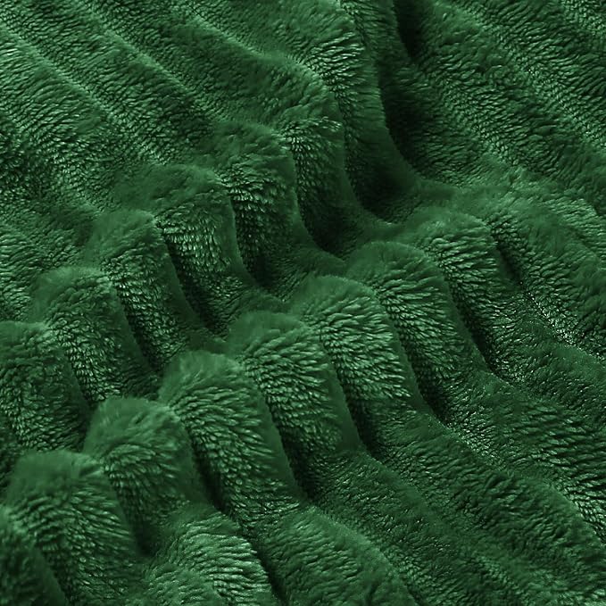 BEDELITE Ribbed Jacquard Dark Green Fleece Twin Blanket - Image 5