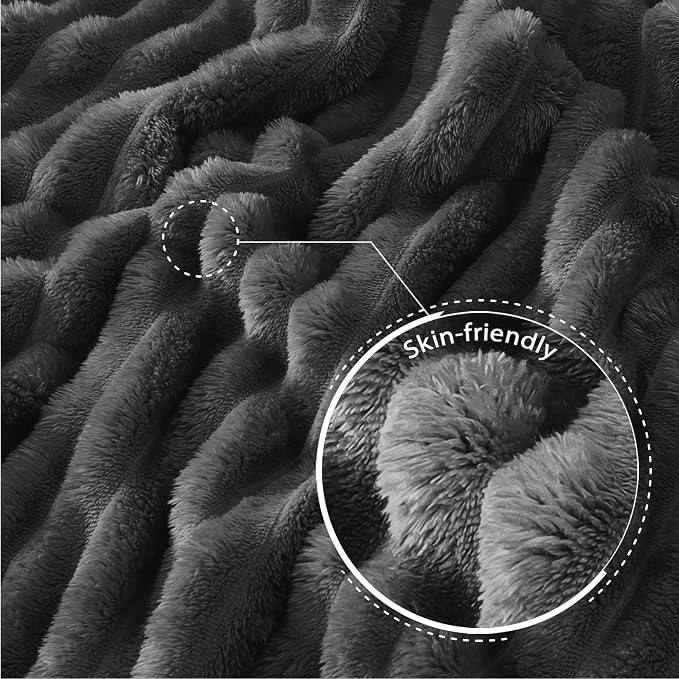 Exclusivo Mezcla Striped California King Size Fleece Blanket - Image 6