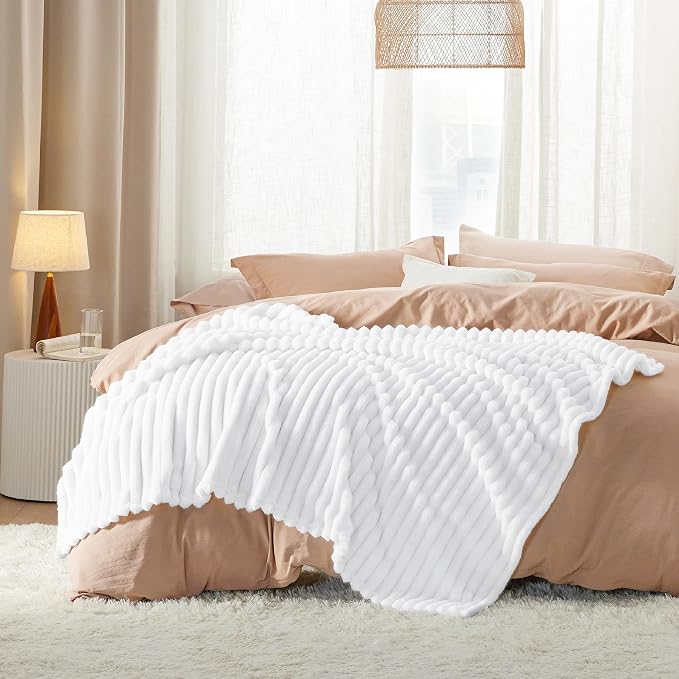 Bedsure Soft Throw Blanket for Couch Decor Gifts Bright White 50"x70" | - Image 7