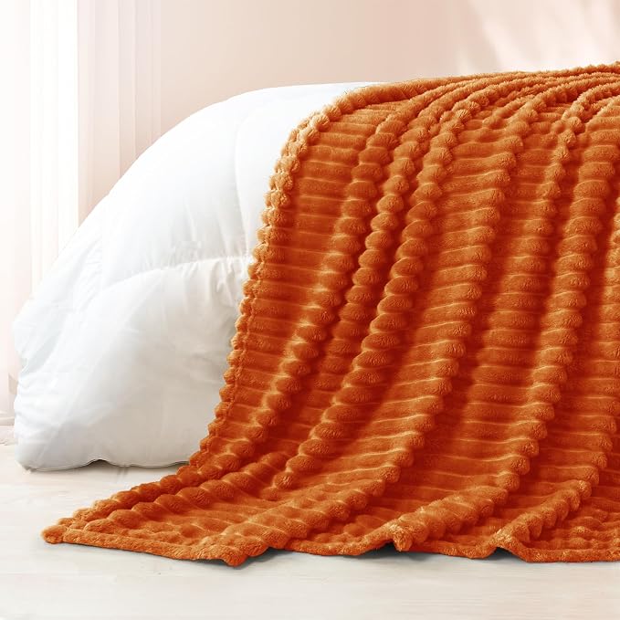Exclusivo Mezcla Striped California King Size Fleece Blanket - Image 5