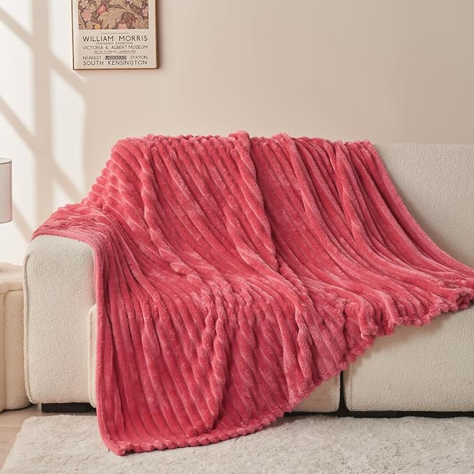 NEWCOSPLAY Fleece Ribbed Cozy Throw Blanket - Image 8