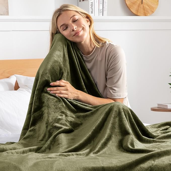 Exclusivo Mezcla Fleece Blanket King Size for Bed, Super Soft and Warm, All Season Use, Cozy, Plush, Lightweight, 90x104 Inches, Olive Green