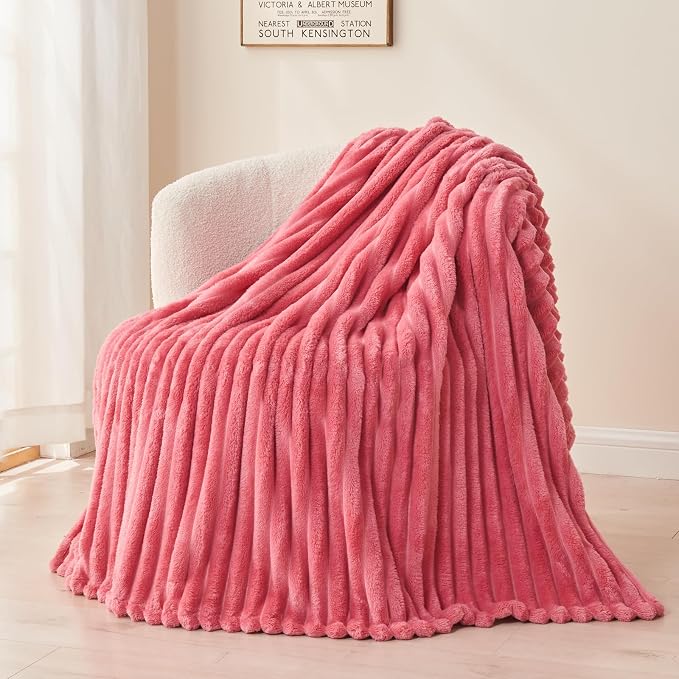 NEWCOSPLAY Fleece Ribbed Cozy Queen Blanket - Image 9