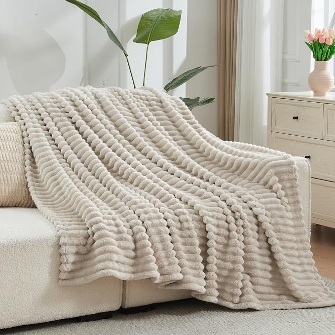 NEWCOSPLAY Fleece Ribbed Cozy King Blanket - Image 9