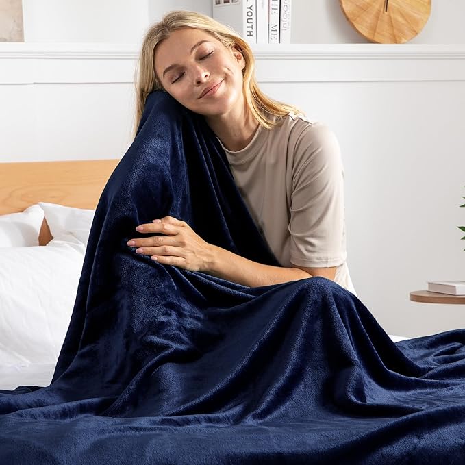 Exclusivo Mezcla Fleece Blanket King Size for Bed, Super Soft and Warm, All Season Use, Cozy, Plush, Lightweight, 90x104 Inches, Navy Blue