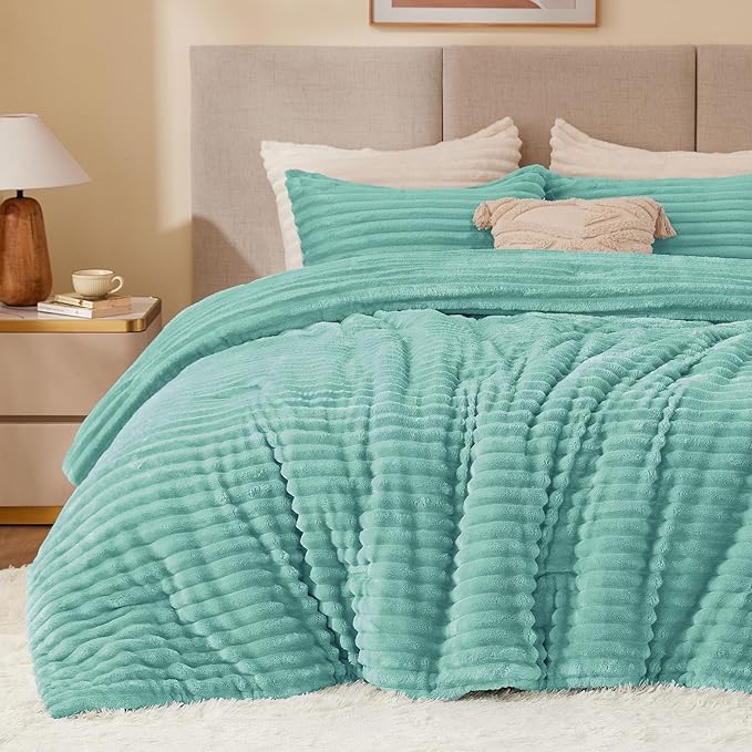 BEDELITE Fleece Queen Comforter Set -Super Soft & Warm Fluffy Haze Blue Bedding, Luxury Fuzzy Heavy Bed Set for Winter with 2 Pillow Cases