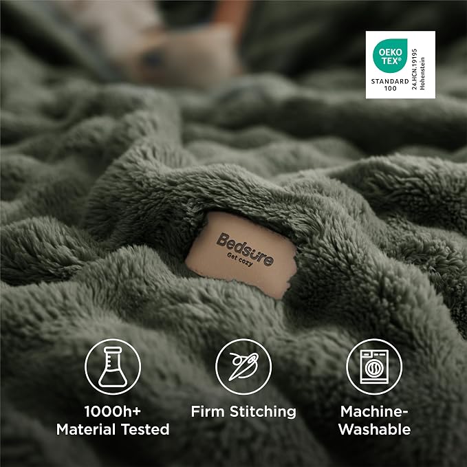 Bedsure 3D Fleece Bubble Blanket - Image 5