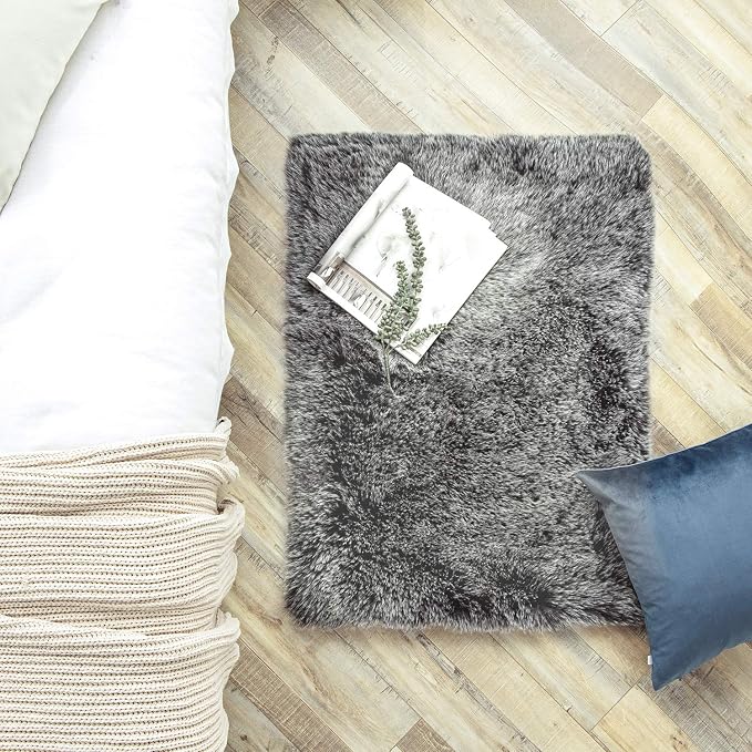 Ashler Faux Fox Fur Rug, 2x3 FT Rectangle Rugs, Ultra Soft Shaggy Area Rugs - Image 3