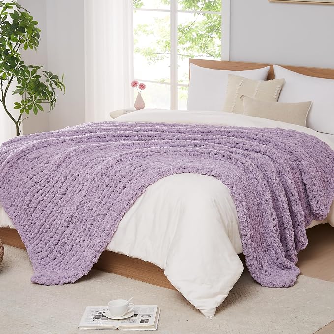 L'AGRATY Chunky Knit Throw Blanket by LAGRATY