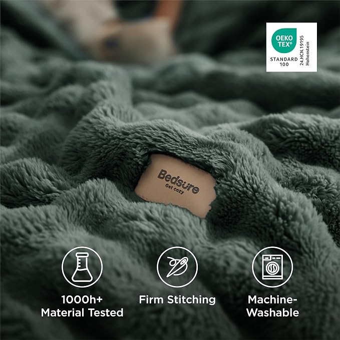 Bedsure 3D Fleece Bubble Blanket - Image 5