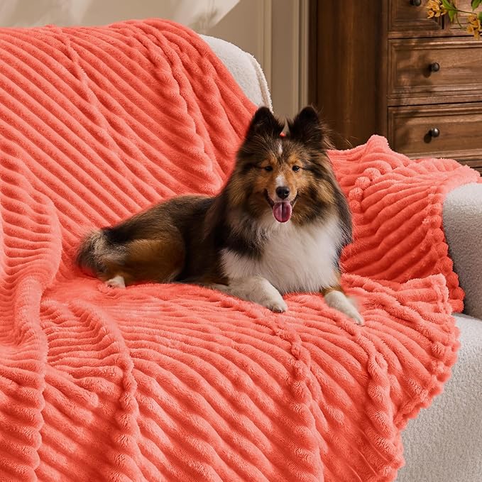 BEDELITE Ribbed Jacquard Coral Red Fleece Twin Blanket - Image 3