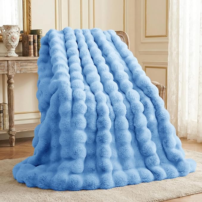 L'AGRATY Faux Rabbit Fur Throw Blanket by LAGRATY