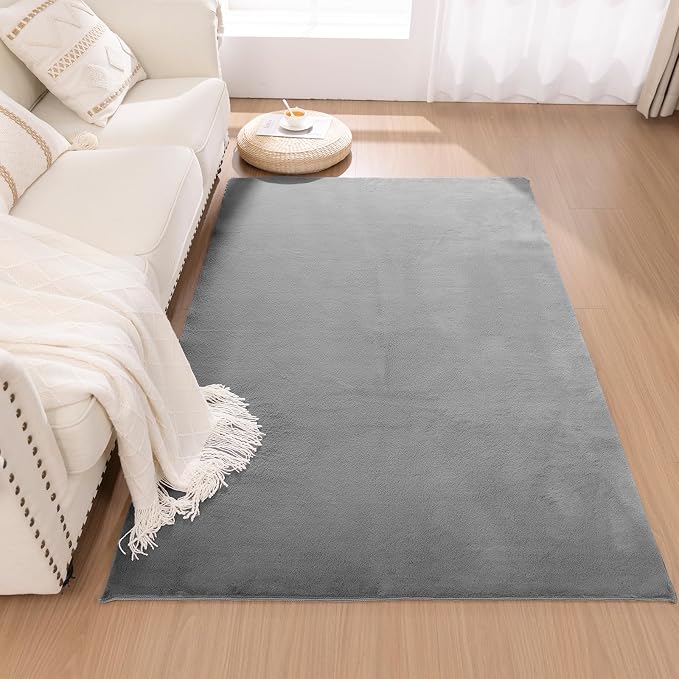 SHACOS Ultra Soft Faux Rabbit Fur Area Rugs 4x6 by SHACOS