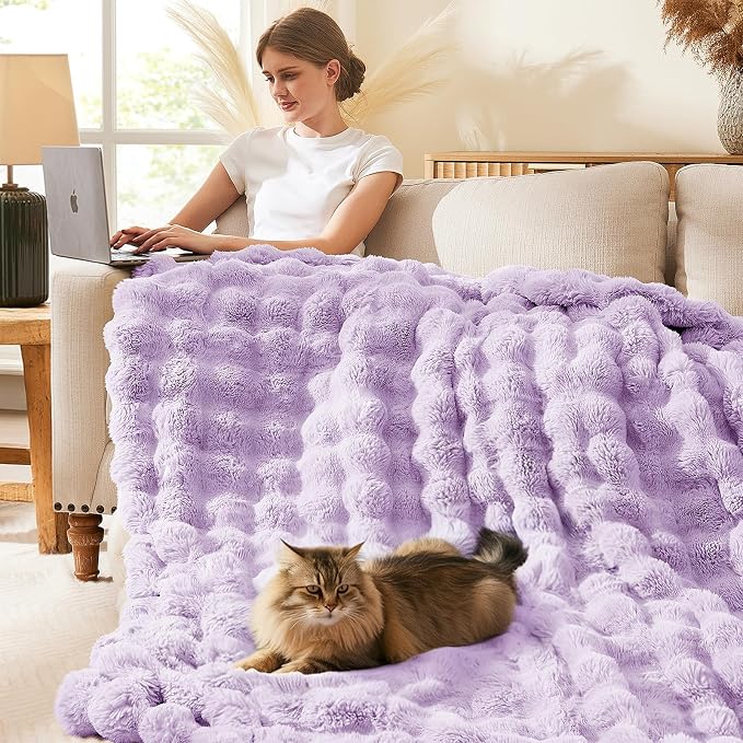 L'AGRATY Faux Rabbit Fur Throw Blanket - Image 5