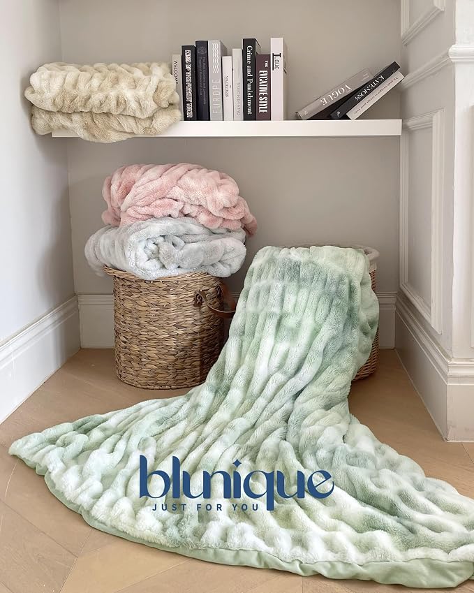 Ultra Soft Cozy Faux Fur Throw Blanket, Fuzzy Plush Thick Bubble Blanket - Image 7