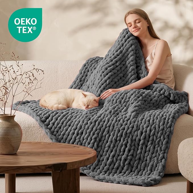 L'AGRATY Chunky Knit Throw Blanket - Image 2
