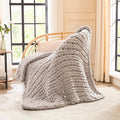 L'AGRATY Chunky Knit Throw Blanket by LAGRATY