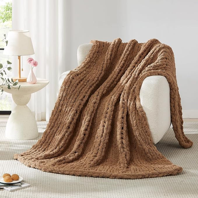 L'AGRATY Chunky Knit Throw Blanket - Image 7
