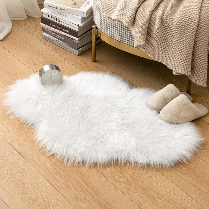 MIULEE Fluffy Area Rug 2'x3' Cloud Faux Fur Sheepskin Rug - Image 6