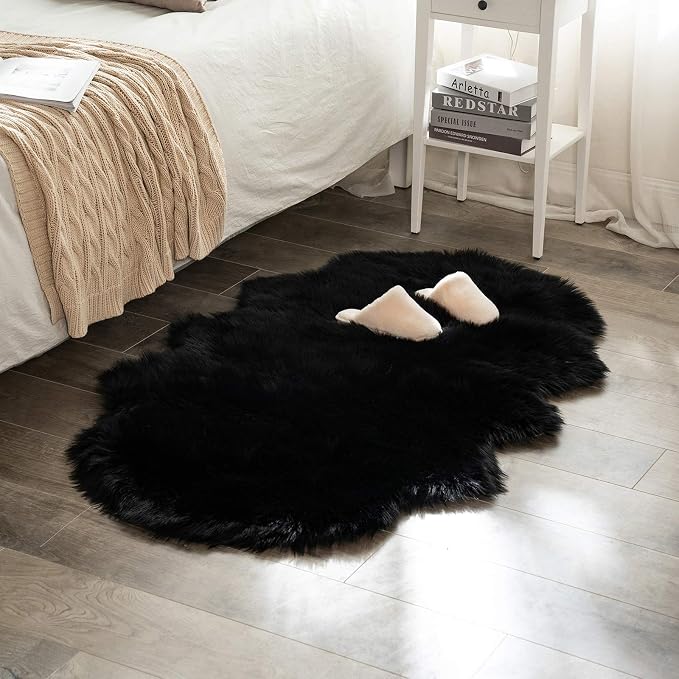 MIULEE Fluffy Area Rug 3x5 ft Faux Fur Sheepskin Rug by MIULEE