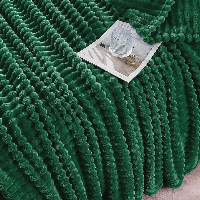 Christmas Green Throw Blanket for Couch Sofa 60"x80" Striped Design | Fleece - Image 5