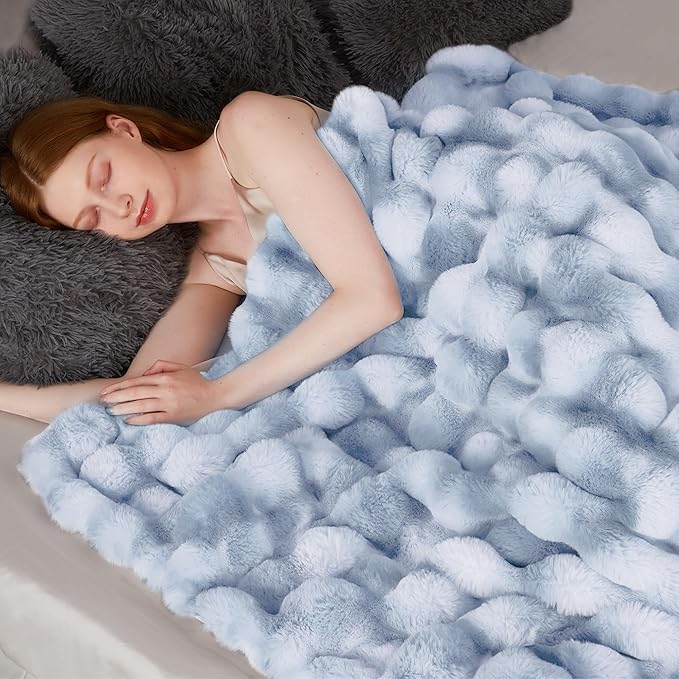 Luxury 1000GSM Faux Rabbit Fur Throw Blanket, Super Heavy Warm Cozy Grey - Image 3
