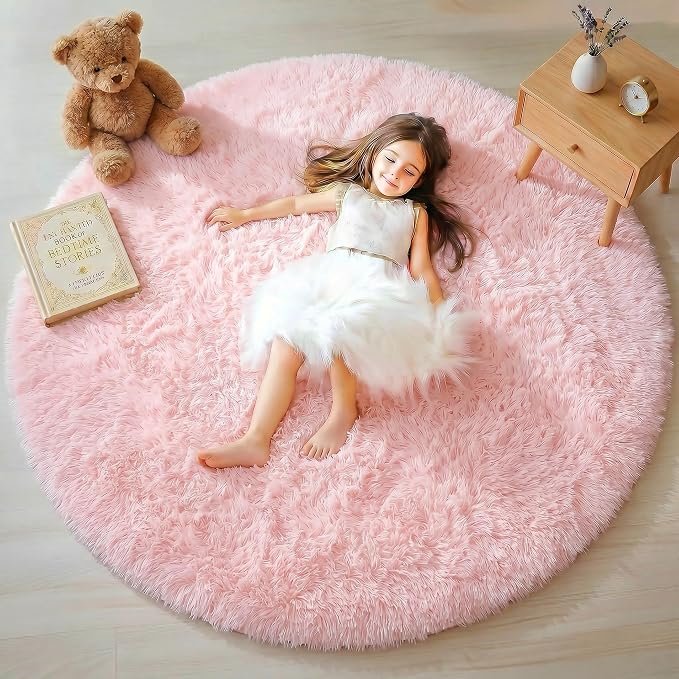 Light Pink Fluffy Round Rug 4ft - Image 4