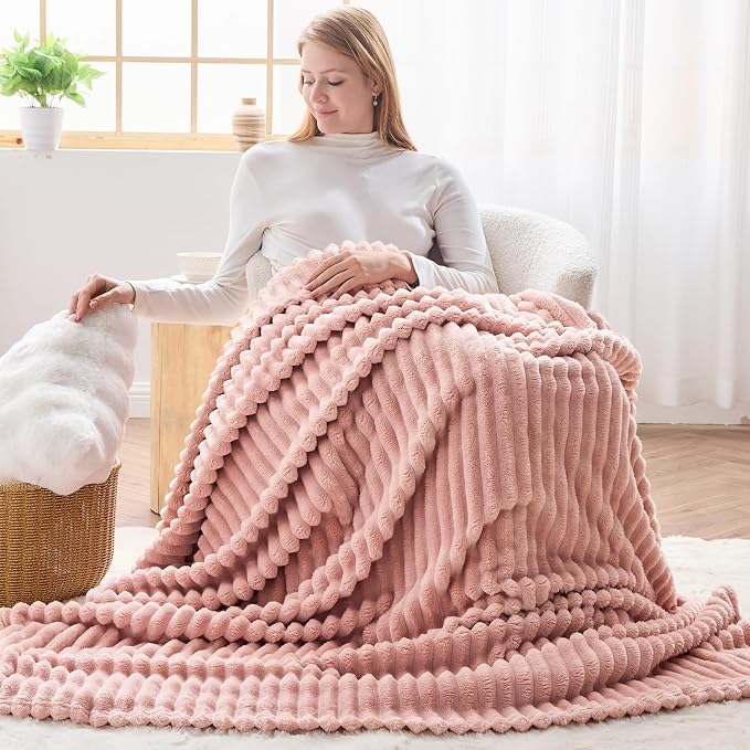 NEWCOSPLAY Fleece Ribbed Cozy Twin Blanket - Image 6
