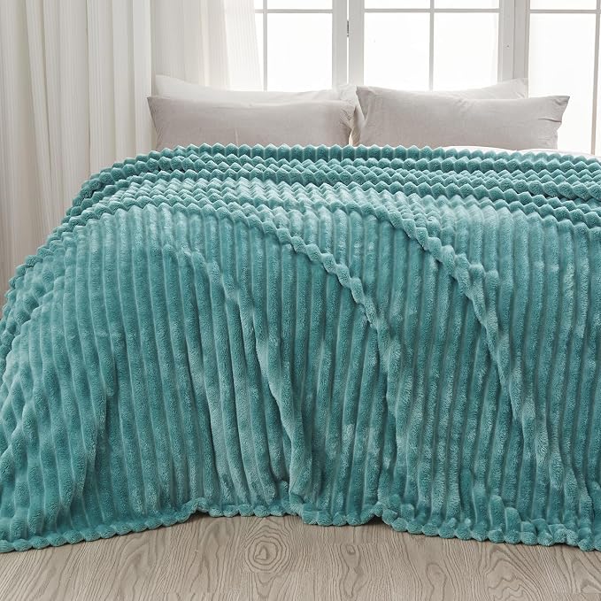 NEWCOSPLAY Fleece Ribbed Cozy Twin Blanket - Image 9
