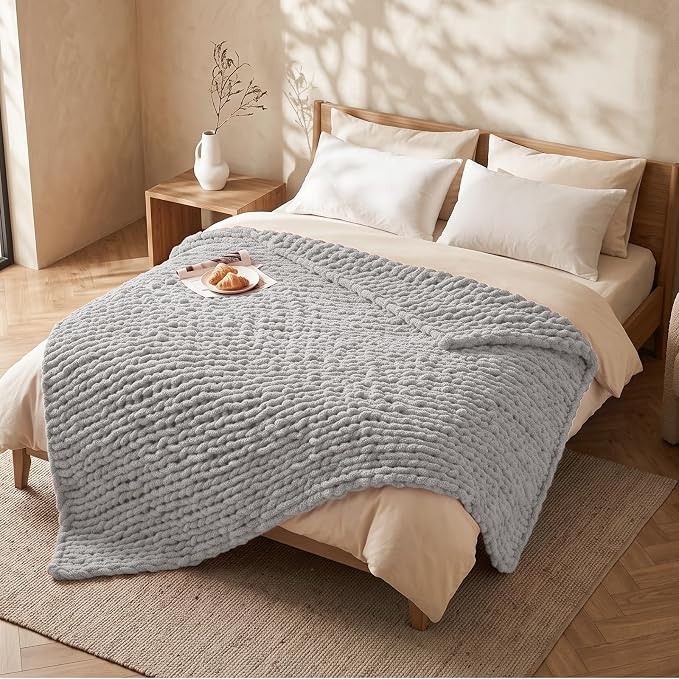 L'AGRATY Chunky Knit Throw Blanket - Image 8