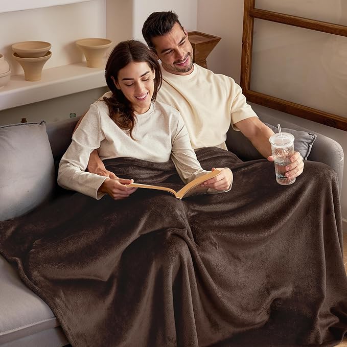 Exclusivo Mezcla Fleece Blanket King Size for Bed, Super Soft and Warm, All Season Use, Cozy, Plush, Lightweight, 90x104 Inches, Coffee