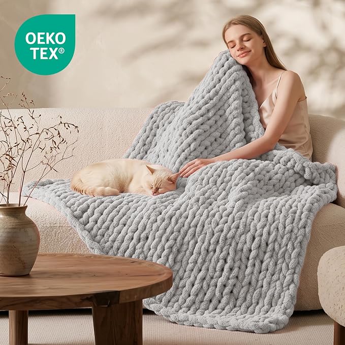 L'AGRATY Chunky Knit Throw Blanket - Image 2