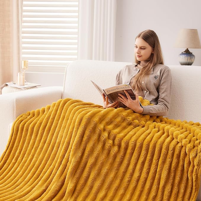 NEWCOSPLAY Fleece Ribbed Cozy King Blanket - Image 4