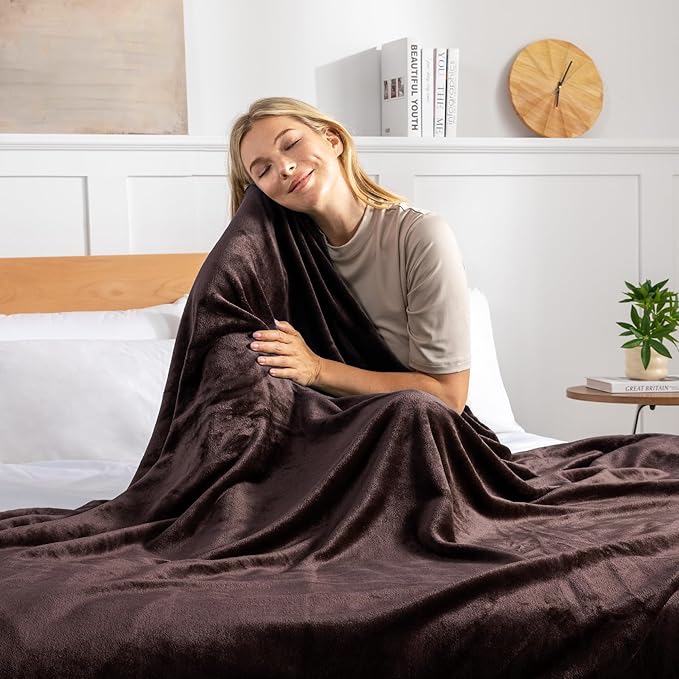 Exclusivo Mezcla Fleece Blanket Queen Size for Bed, Super Soft and Warm, All Season Use, Cozy, Plush, Lightweight, 90x90 Inches, Coffee